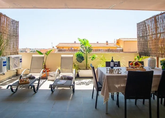 Boutique With Terrace By Turivida شقة *